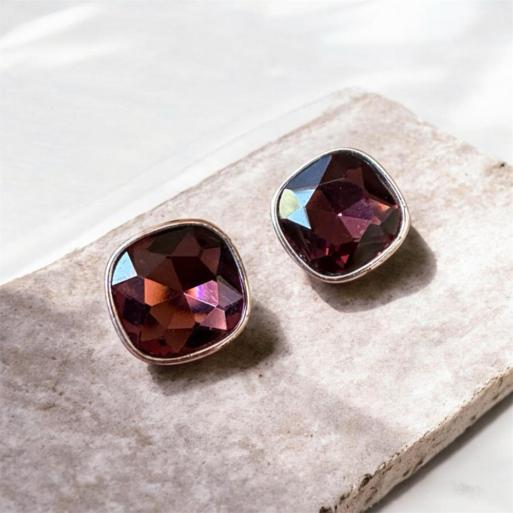 Avon Faceted Burgundy Glass Cushion Stud Earrings | Silver Tone Geometric 1/2”
